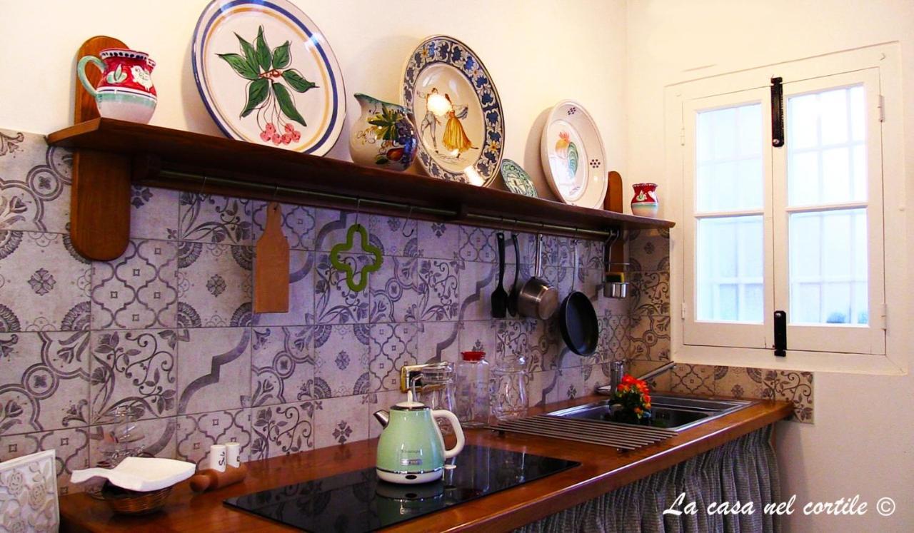 Bed and Breakfast La Casa Nel Cortile Вико-Экуенсе Экстерьер фото